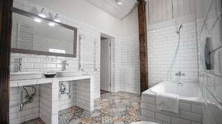 Отель HOTEL N°10 Львов Апартаменты-6