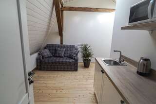 Отель HOTEL N°10 Львов Семейный номер-5