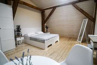 Отель HOTEL N°10 Львов Семейный номер-7