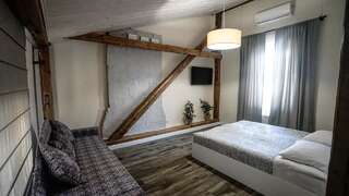 Отель HOTEL N°10 Львов Апартаменты-1