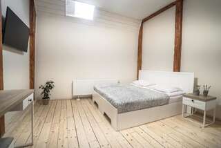 Отель HOTEL N°10 Львов Стандартный двухместный номер с 1 кроватью или 2 отдельными кроватями-6